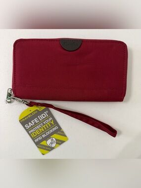 Travelon SAFE ID RFID Blocking Zippered Wallet Wristlet Burgundy NIB New